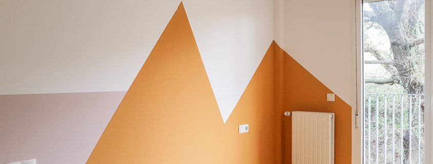 como-pintar-una-habitacion-infantil-con-formas-geometricas